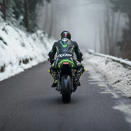 shooting kawasaki zx10r
